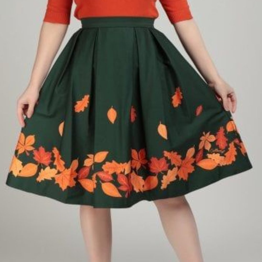 Marilu Leaves Border Swing Skirt | Collectif